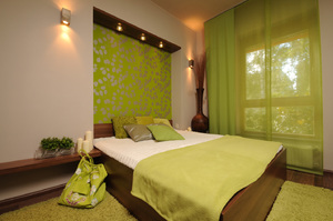 Спальня в зеленых тонах  